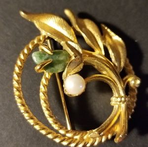 Goldish plated swirl pin